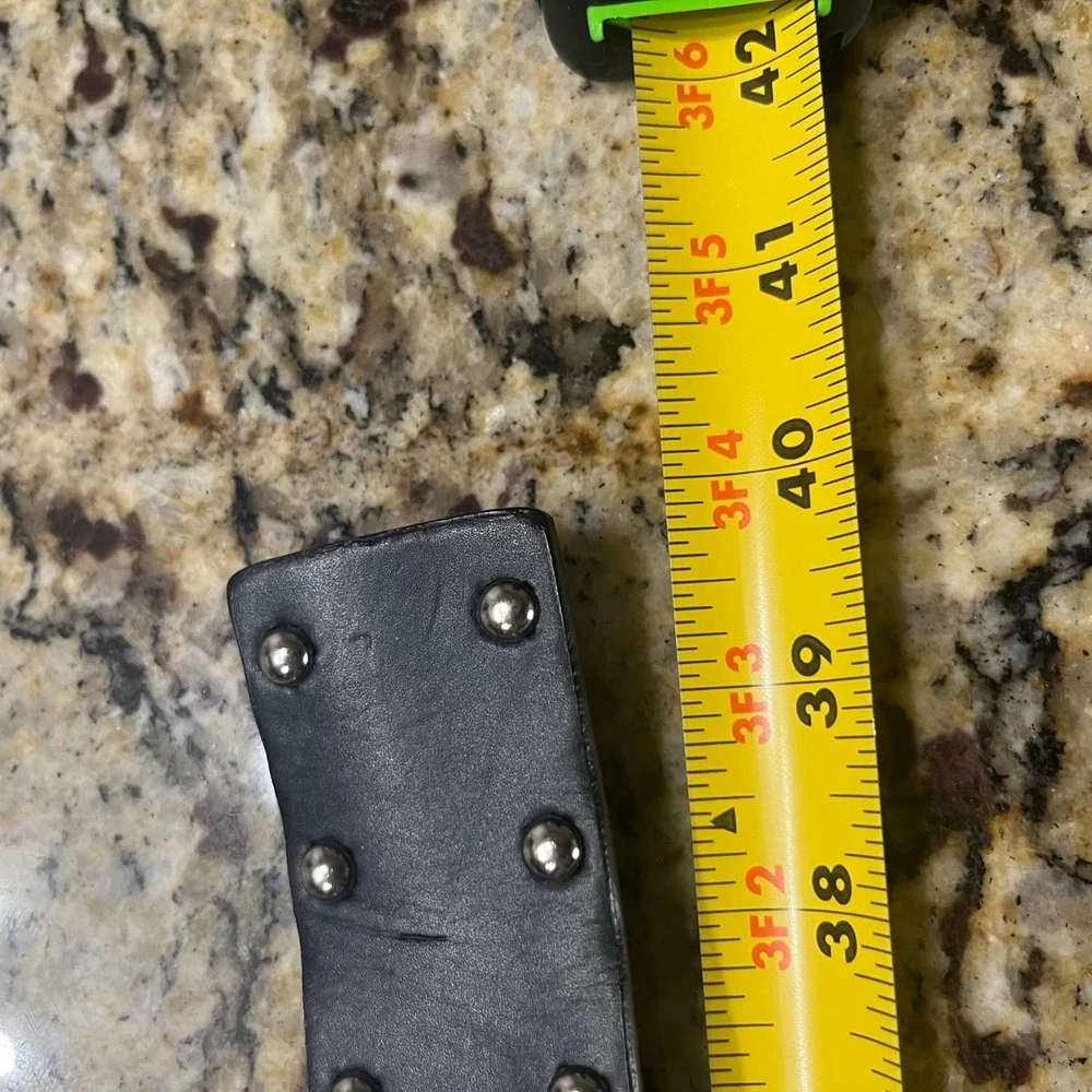 N/A black faux